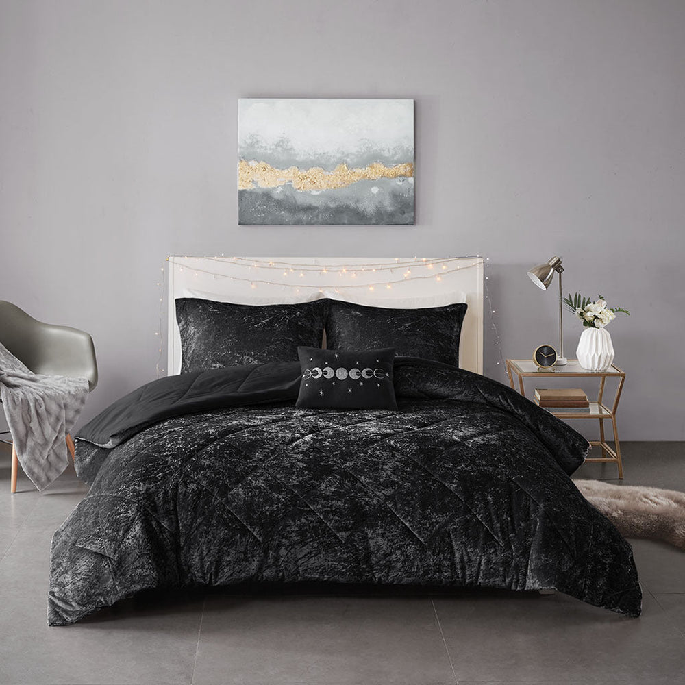 King/Cal King Velvet Comforter Set with Throw Pillow Media 13