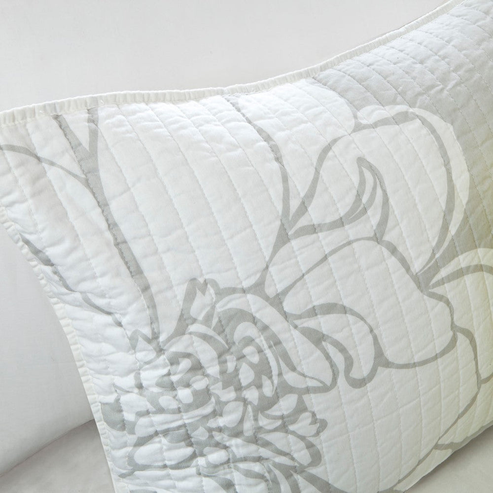 6 Piece Printed Cotton Quilt Set with Throw Pillows Taupe Grey/Yellow King/Cal King Media 4