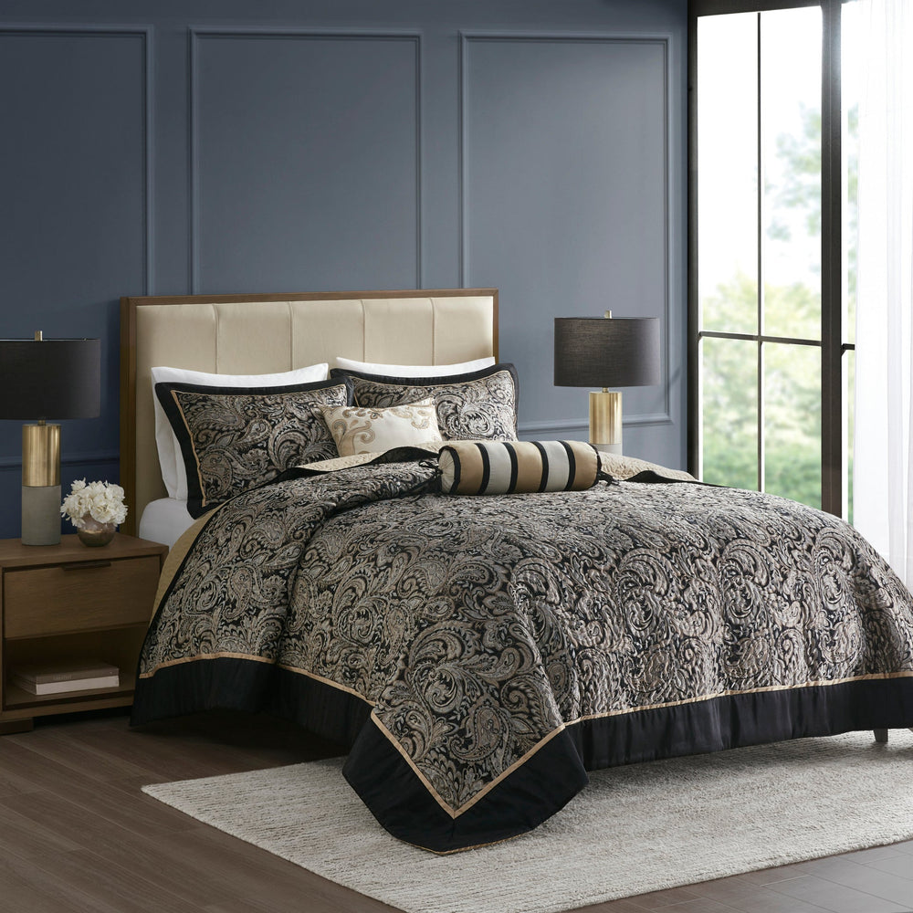 5 Piece Jacquard Bedspread Set with Throw Pillows Black King Media 1