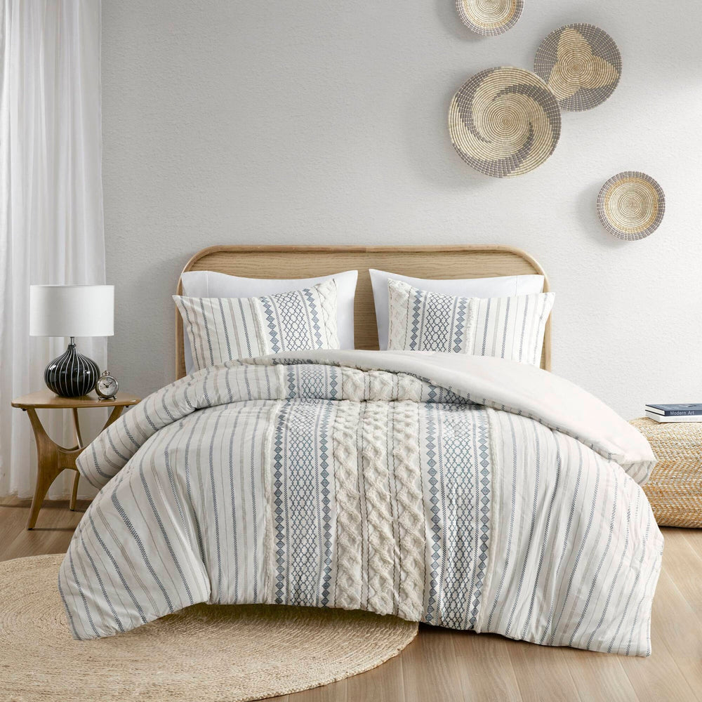 Cotton Printed Comforter Set with Chenille White/Navy King/Cal King Media 5