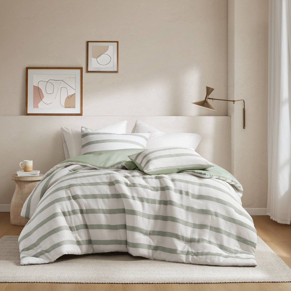 3-Piece King/Cal King Yarn-dyed striped comforter Media 1