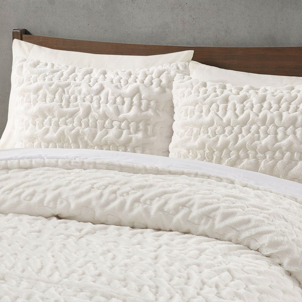 Full/Queen Ruched Fur Down Alternative Comforter Set Media 8