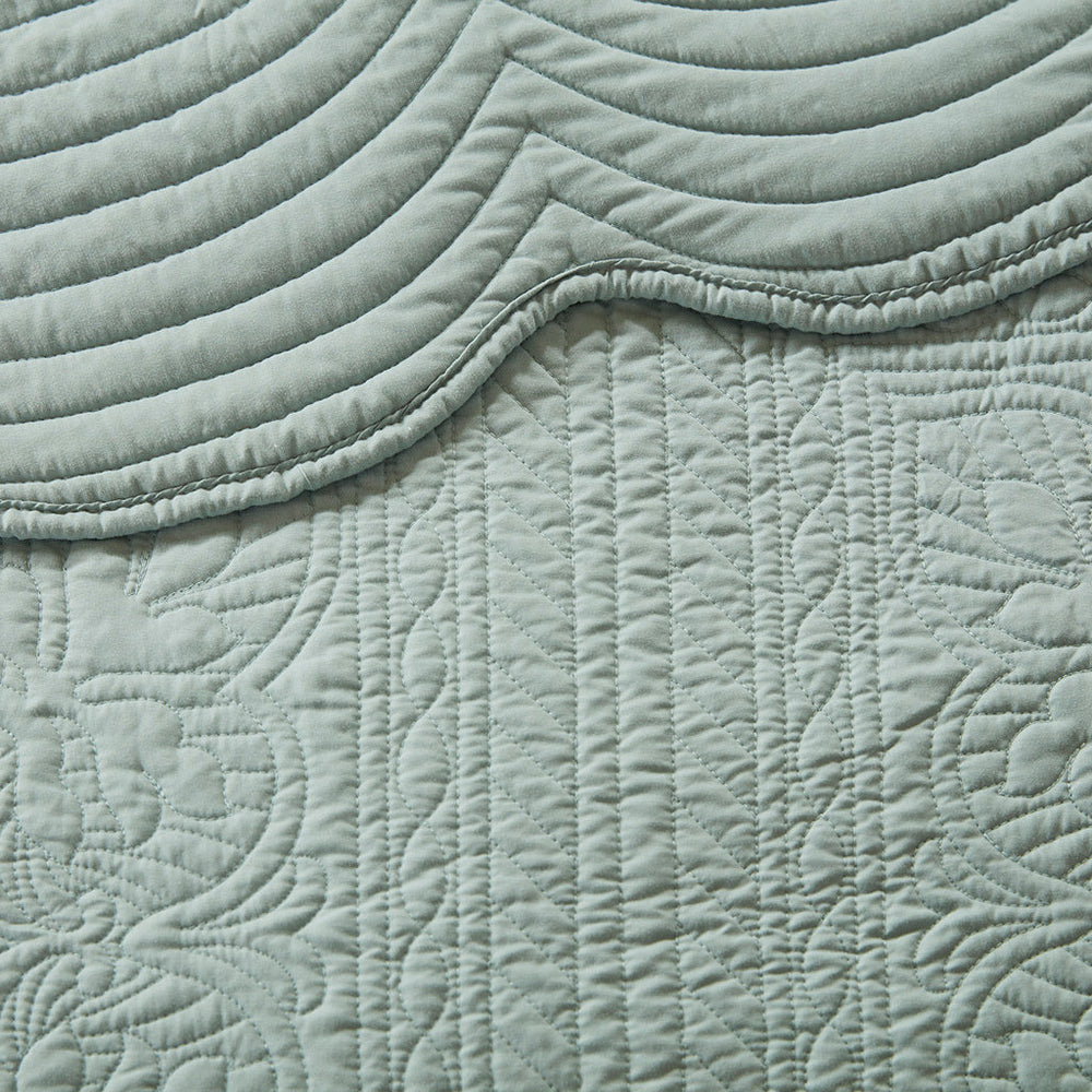 3 Piece Reversible Scalloped Edge Quilt Set Seafoam King/Cal King Media 13