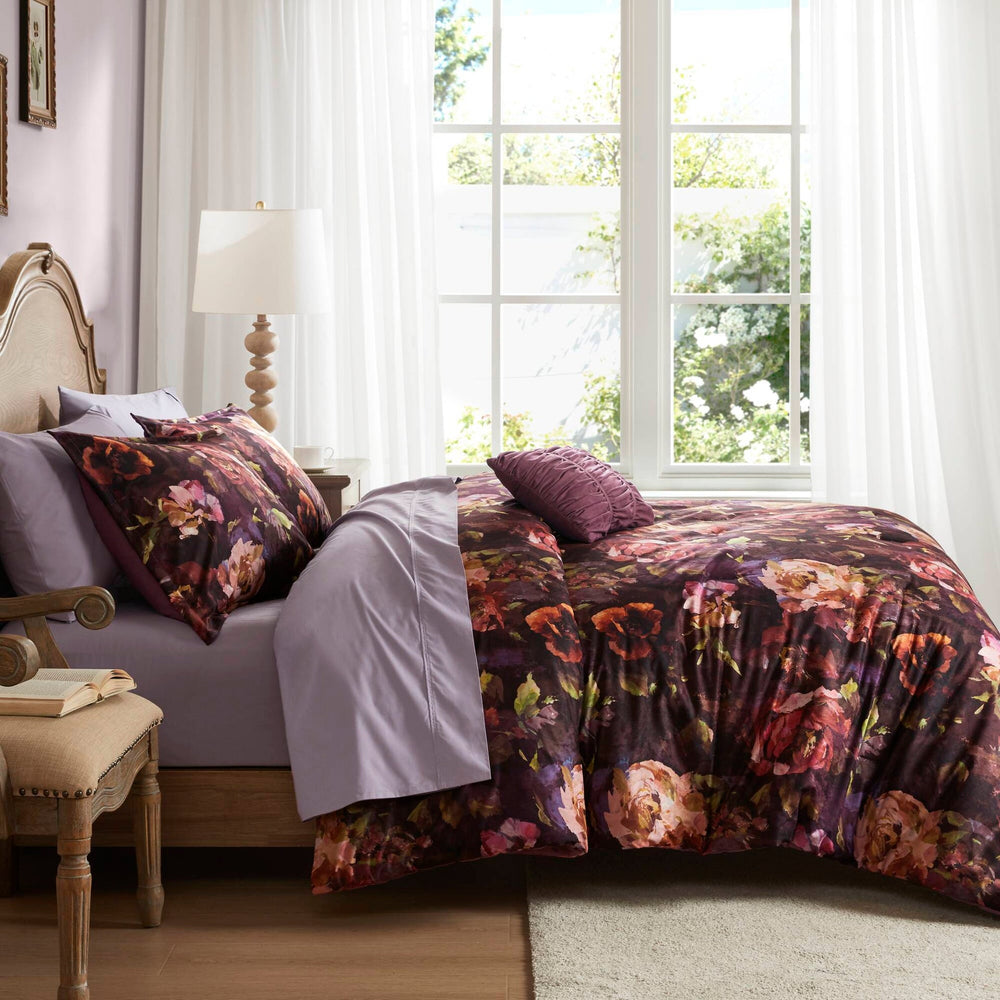 4-Piece King Velvet Comforter Set Media 16
