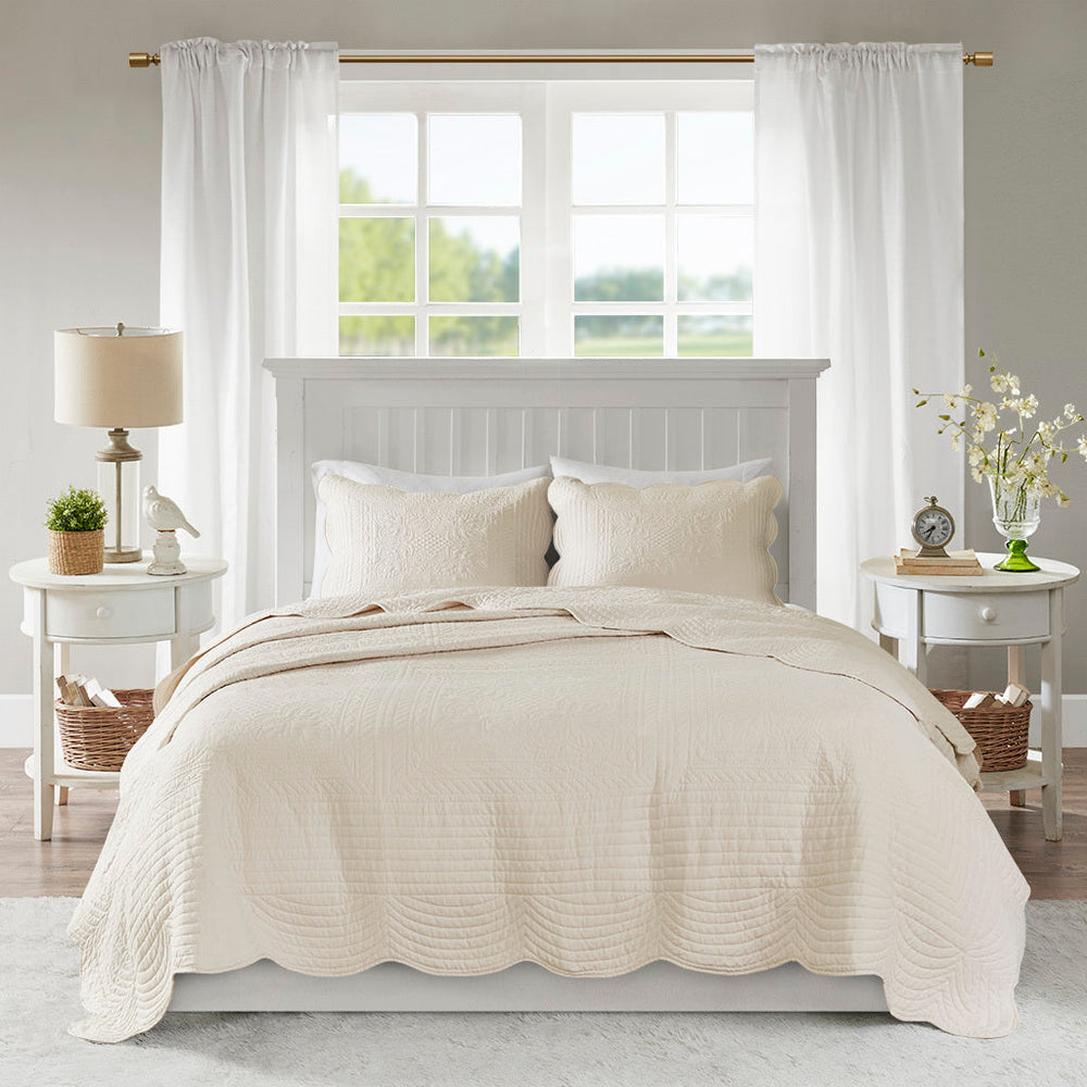 3 Piece Reversible Scalloped Edge Quilt Set Cream Full/Queen Media 10