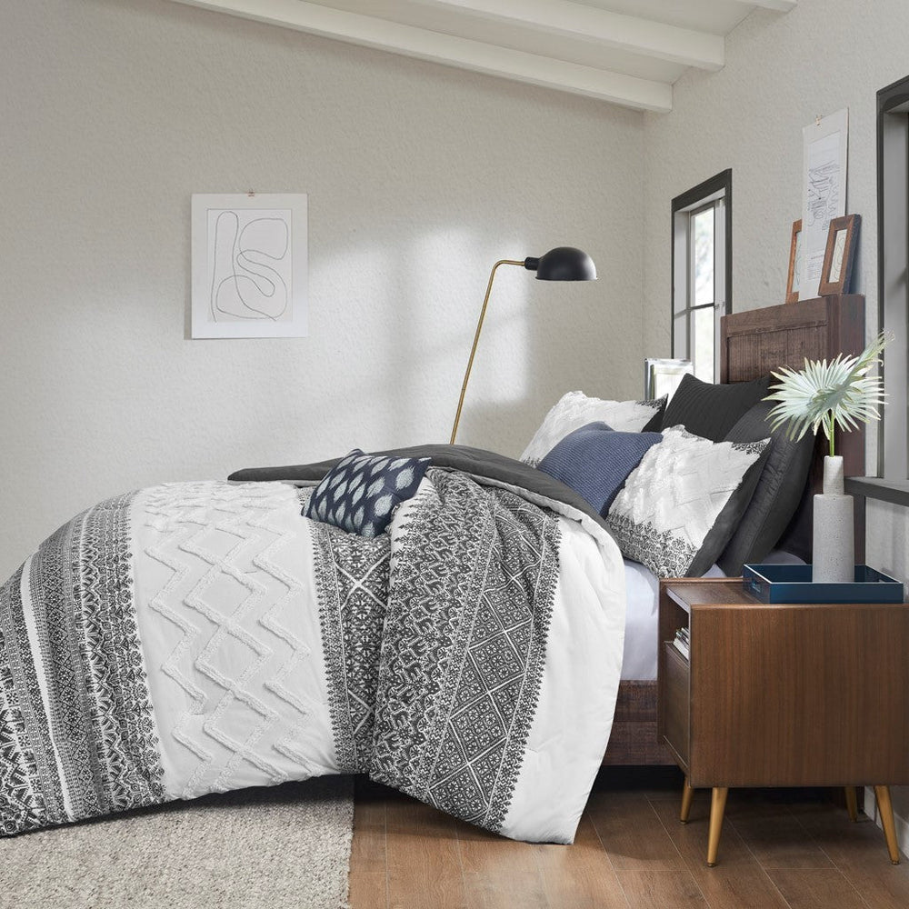 3 Piece Cotton Comforter Set with Chenille Tufting Gray King/Cal King Media 12