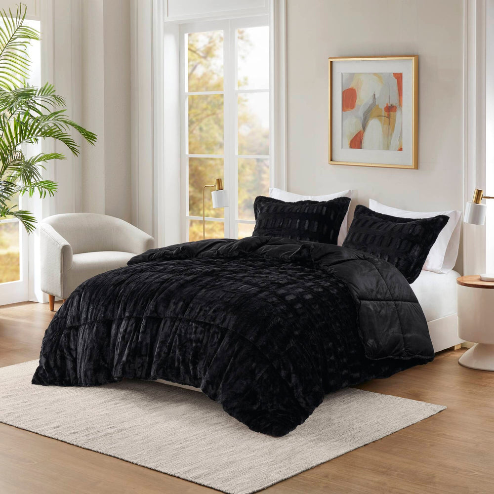 3 PCS Full/Queen Solid Faux Fur Comforter Mini Set Black Media 1
