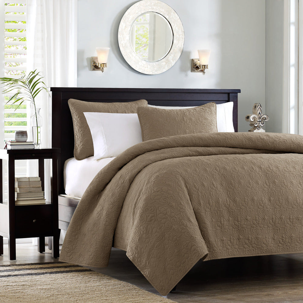 Reversible Quilt Set Mocha Full/Queen Media 1