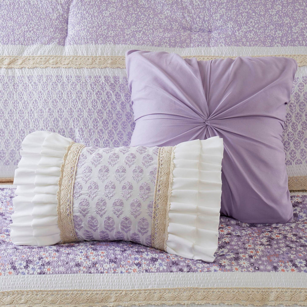 5 PCS Full/Queen Seersucker Comforter Set with Throw Pillows Media 6