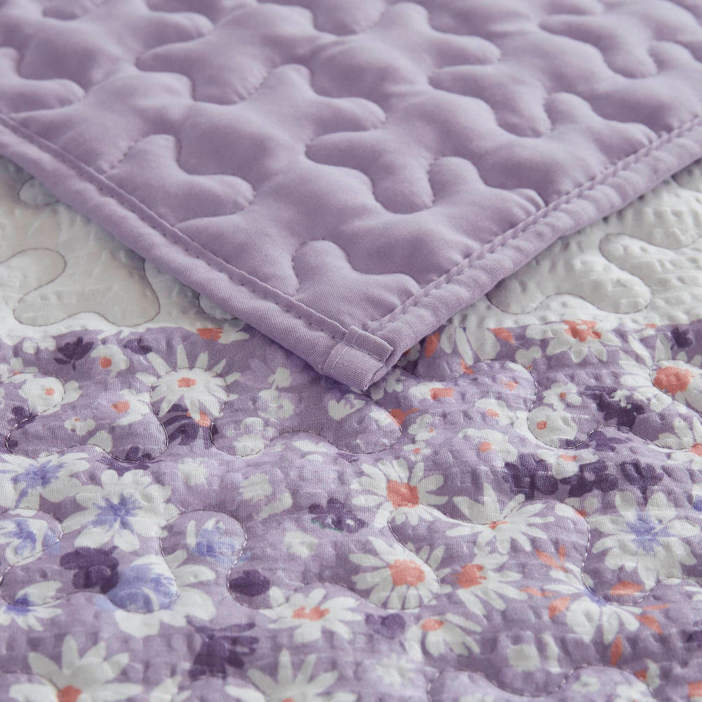 4 PCS King/Cal King Seersucker Quilt Set with Throw Media 2
