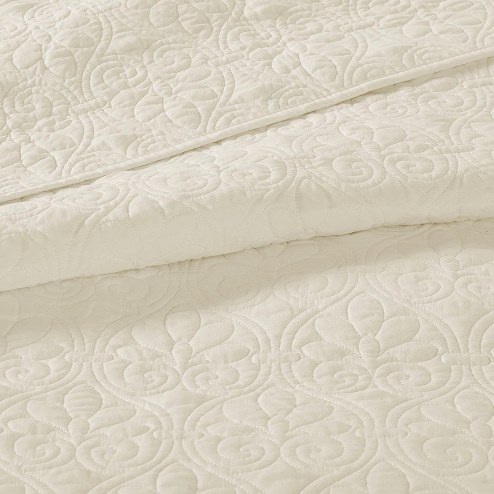 Reversible Quilt Set Cream King/Cal King Media 5