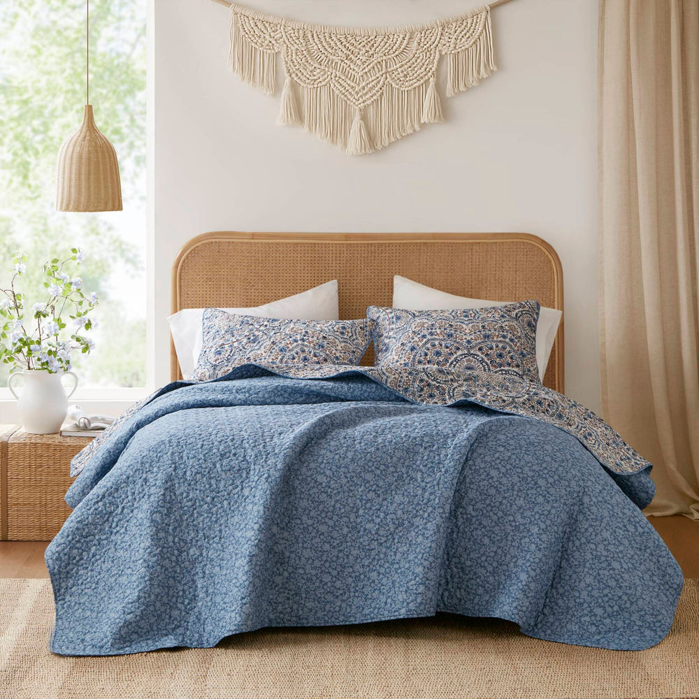 3-Piece Full/Queen Boho Floral Reversible Quilt Media 25