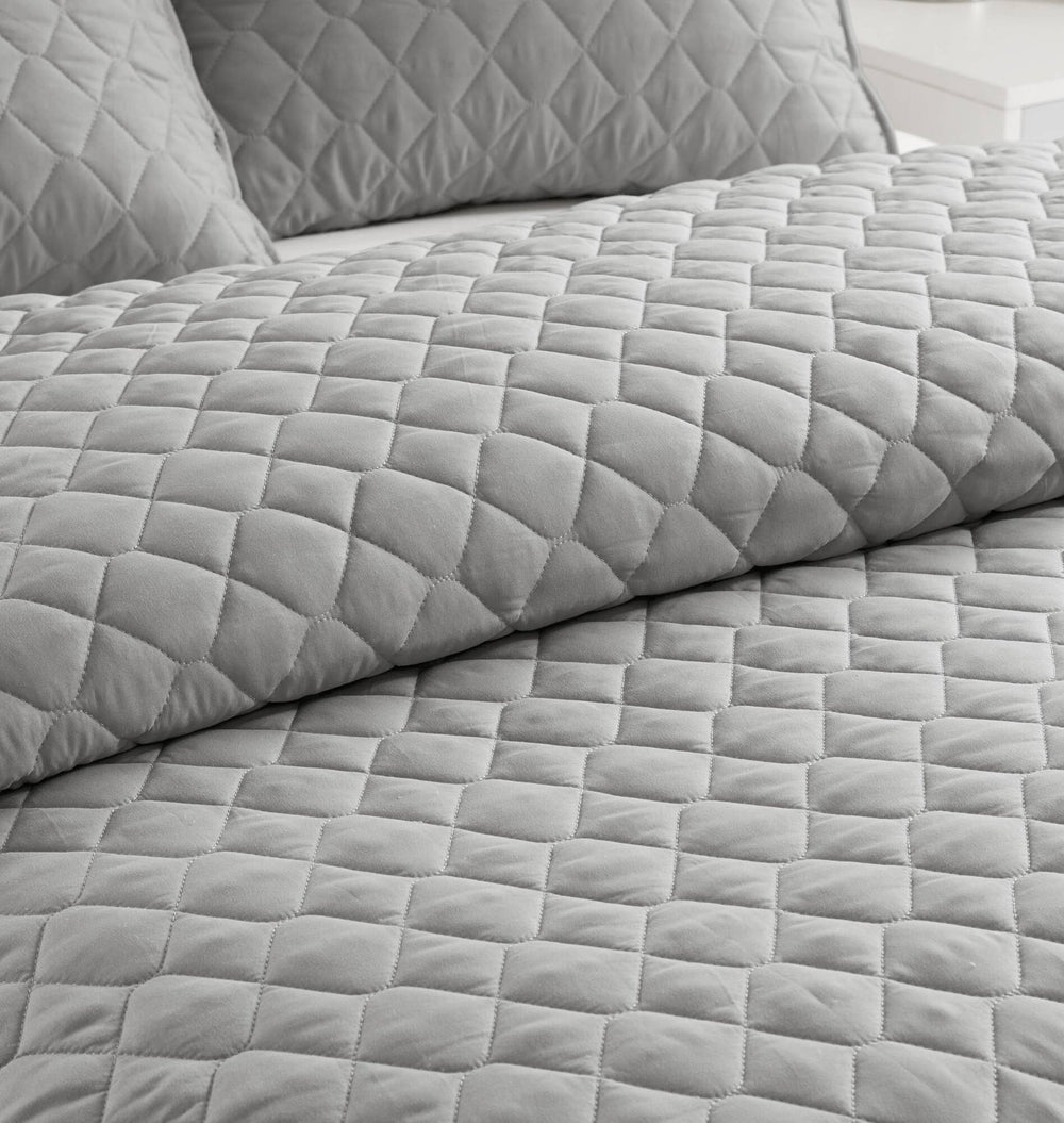 10- Piece Queen Jacquard Comforter Set Media 14