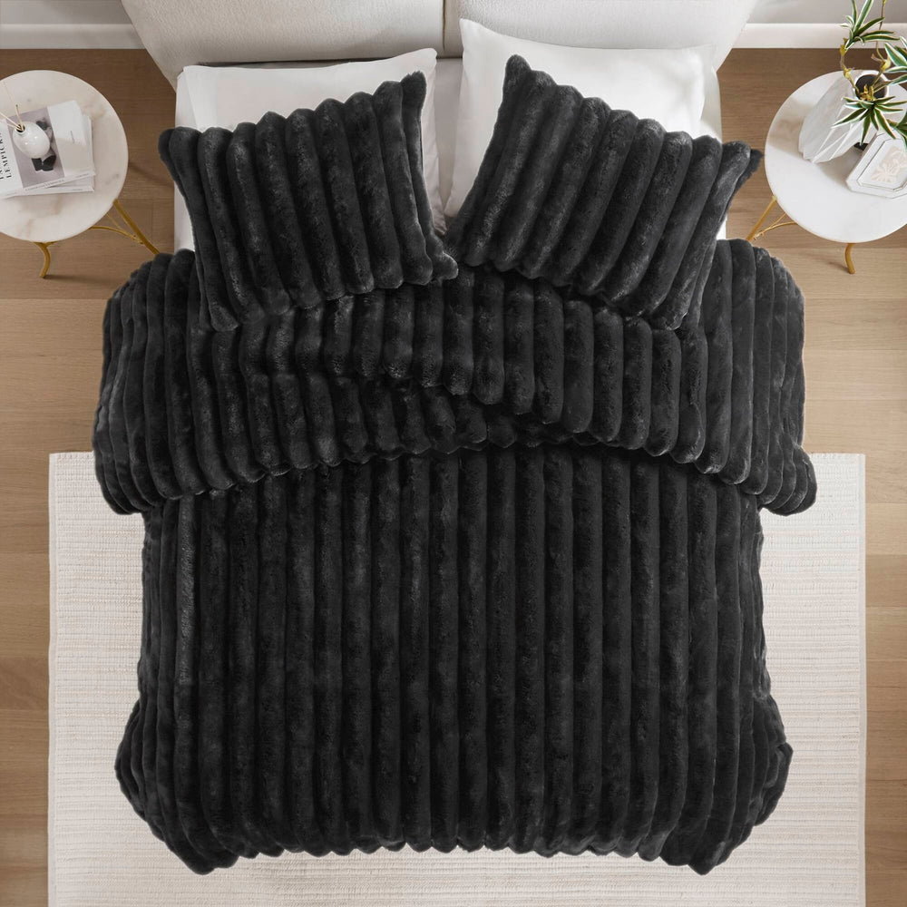 3 PCS King  soft Faux Fur Ribbed Comforter Set Black Media 4