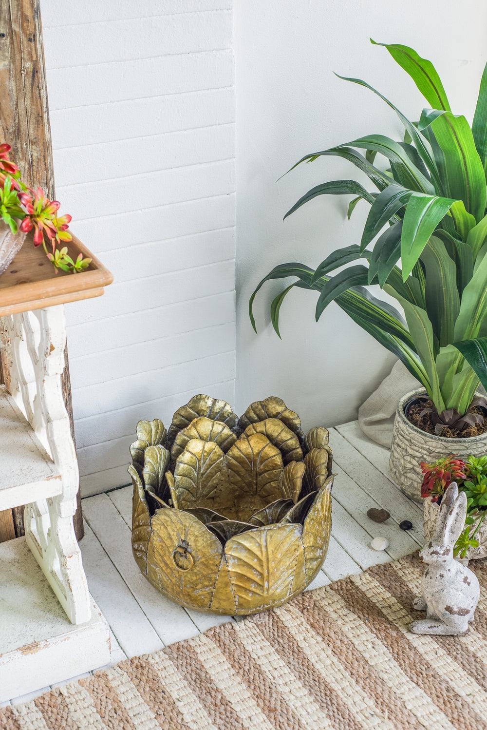 Set of 3 Metal Planter Distressed, L:17.7x17.7x11' M:15x15x10.2' S:11.5x11.5x10' Media 7