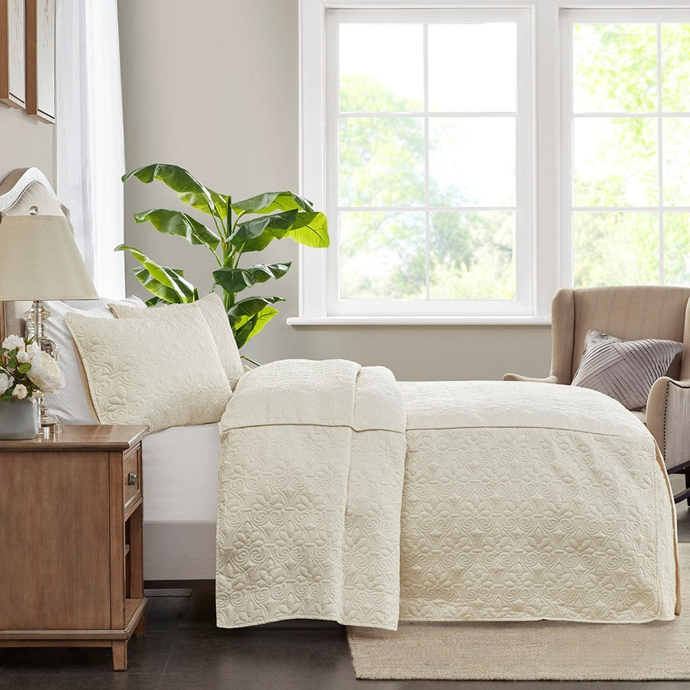 3 Piece Split Corner Pleated Quilted Bedspread Cream Queen Media 2