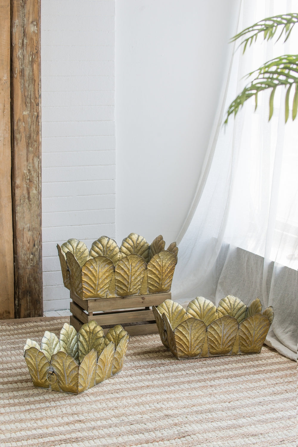 Set of 3 Metal Planter Distressed, L:22x16.7x8.3' M:21x16.5x7.3' S:18x13.5x7' Media 5