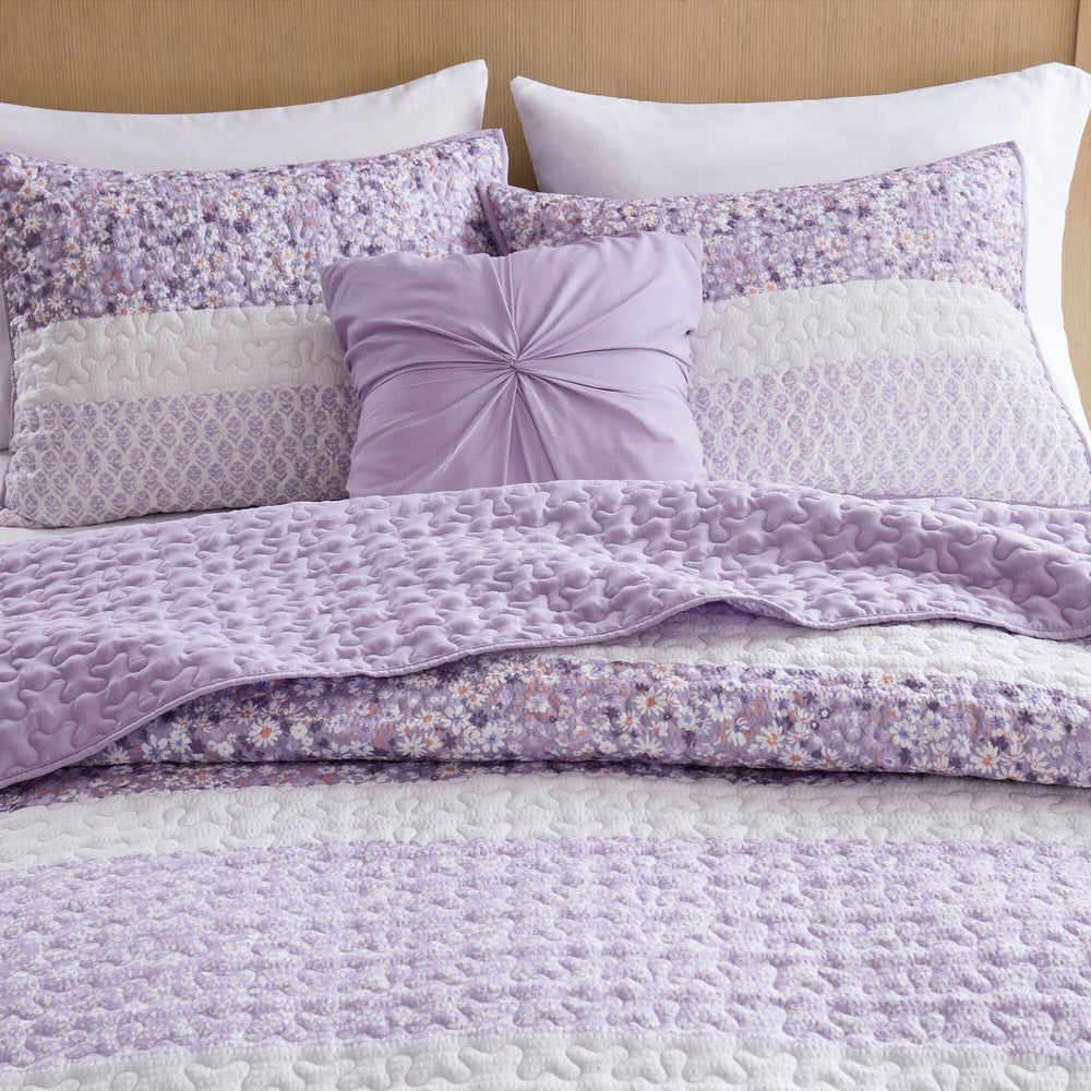 4 PCS Full/Queen Seersucker Quilt Set with Throw Media 8