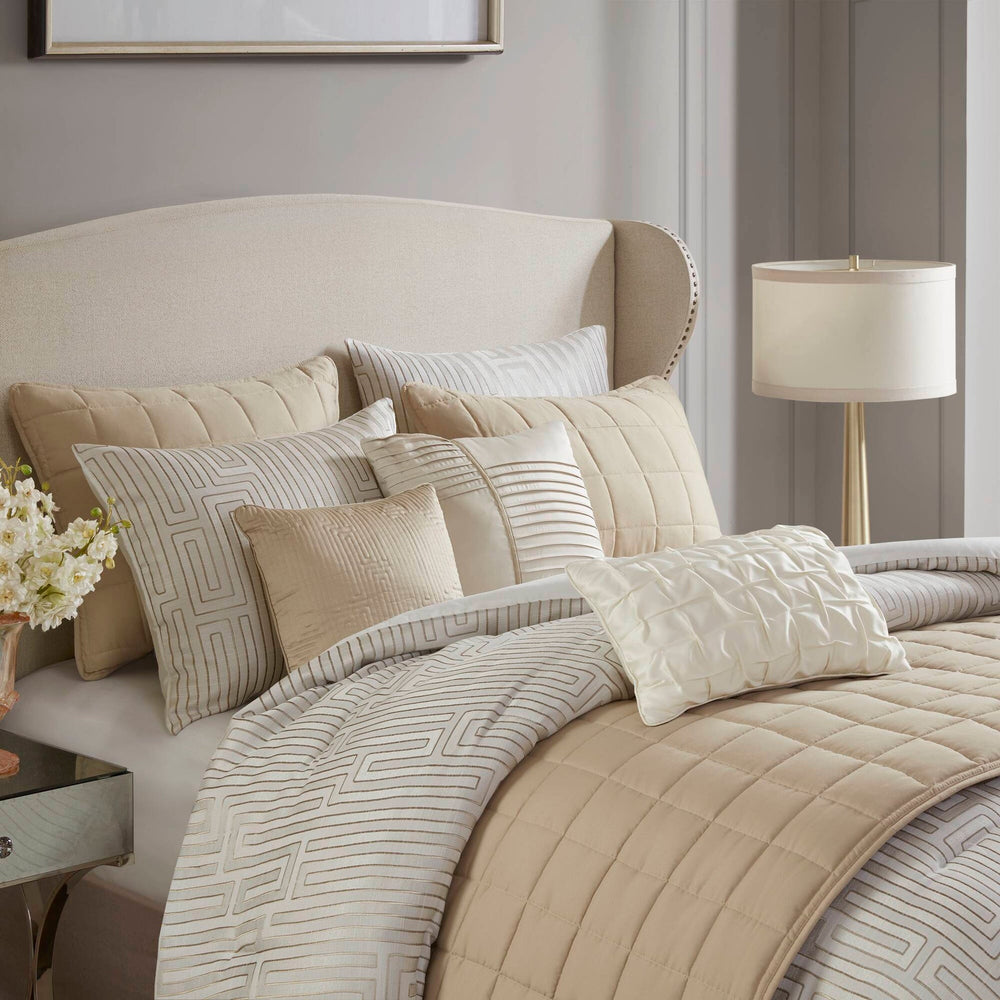10 PCS Queen Luxury Jacquard Comforter Set Ivory Media 9