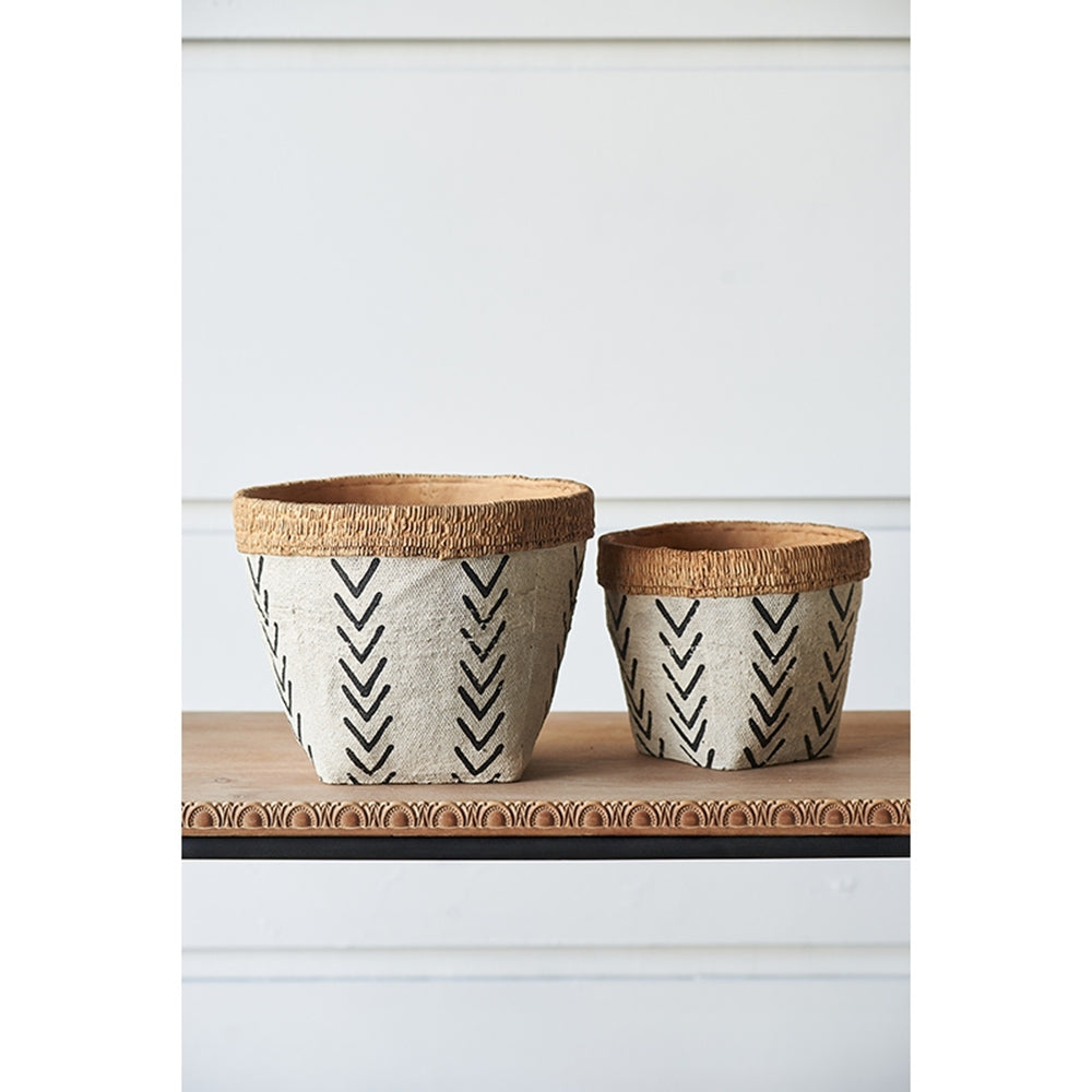 Set of 2 White and Brown Cement Planters with V Pattern, L:D10x8'  S:D8x6.5' Media 6