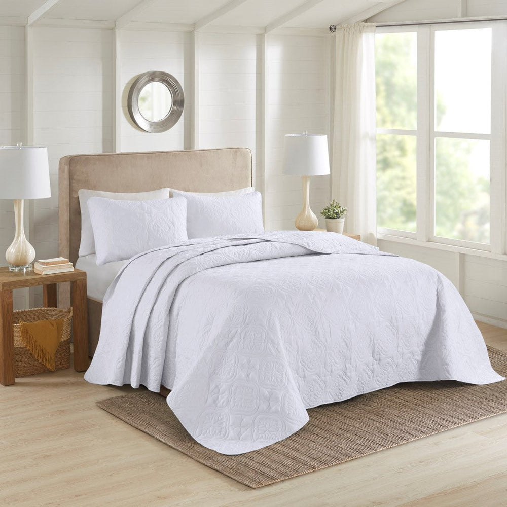 3 Piece Reversible Bedspread Set White King/Cal King Media 8