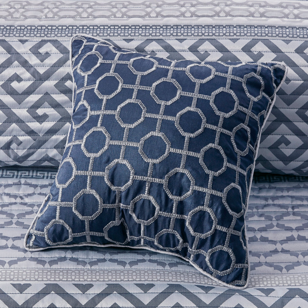 4 Piece Jacquard Quilt Set with Throw Pillow Navy King/Cal King Media 5