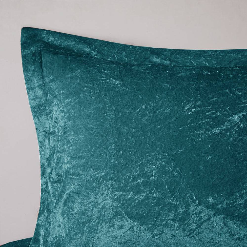 Twin/Twin XL Velvet Duvet Cover Set with Throw Pillow Media 7