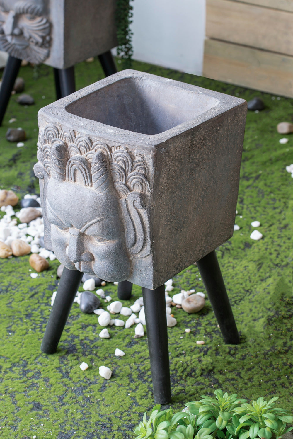 11x14x22' Statue Planter Media 6