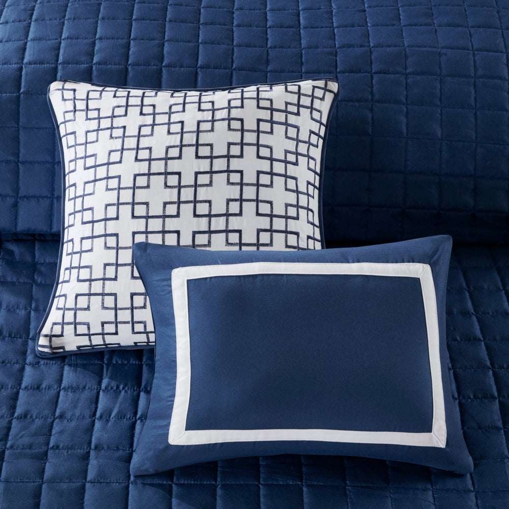 8 Piece Comforter and Quilt Set Collection Navy Full/Queen Media 10