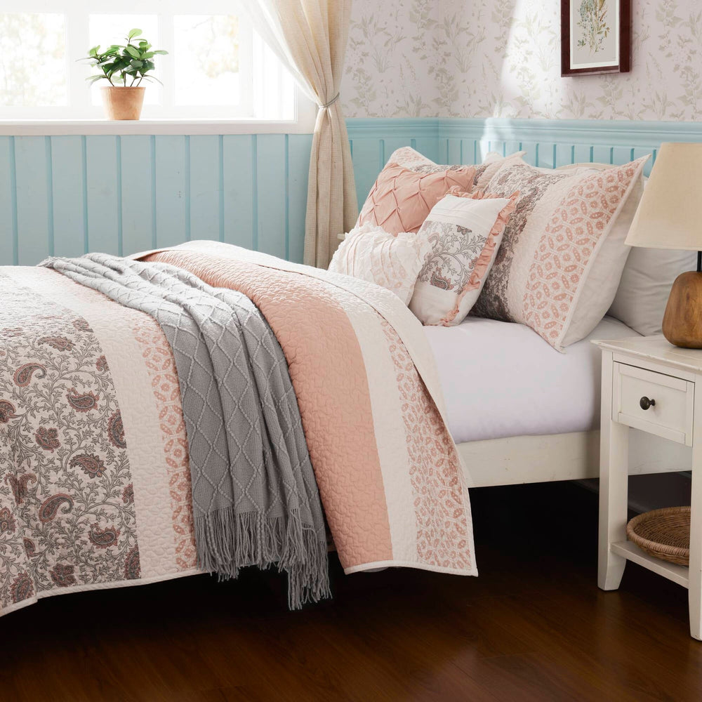 6 Piece Cotton Percale Quilt Set with Throw Pillows Blush King/Cal King Media 7