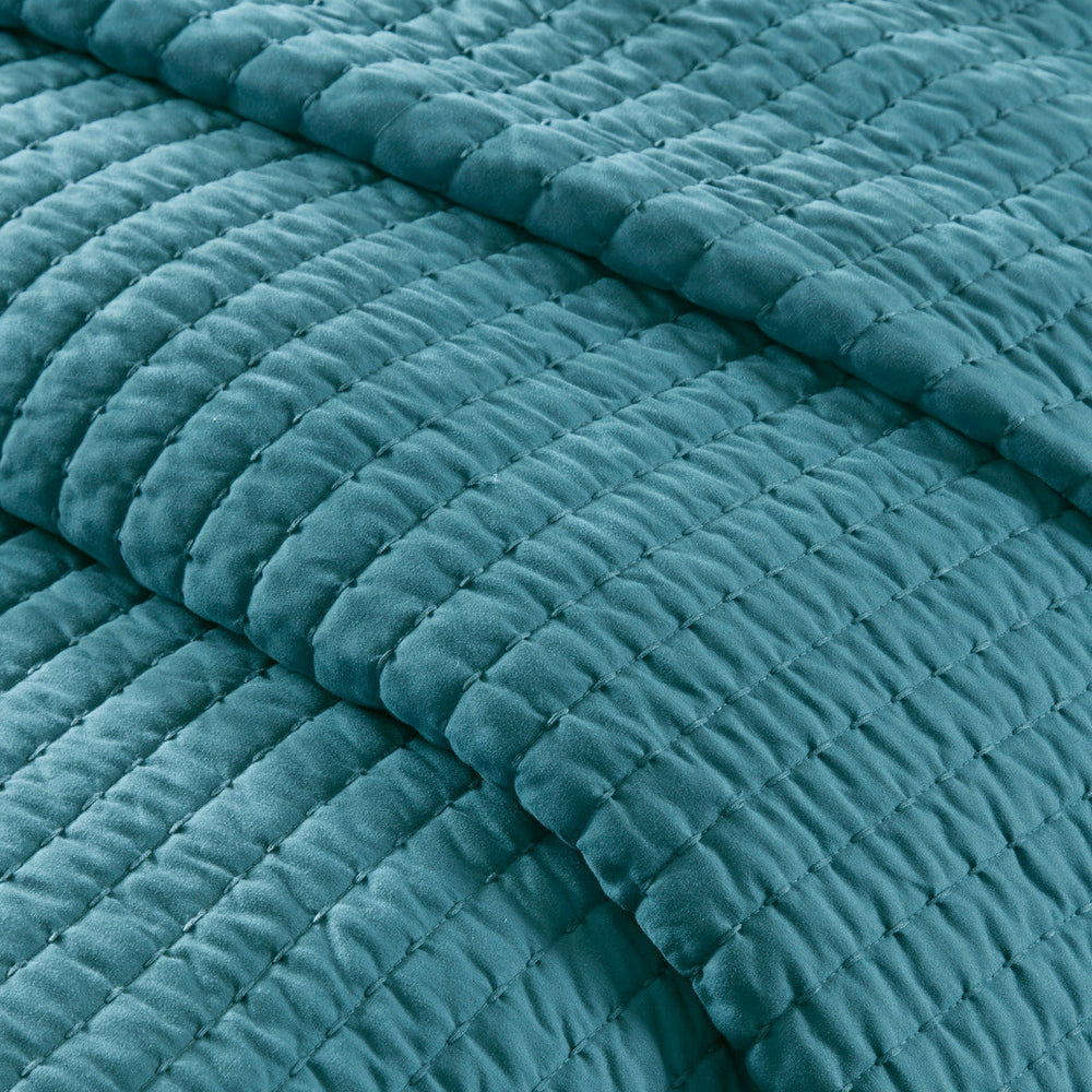 3 Piece Quilt Set Teal Full/Queen Media 2