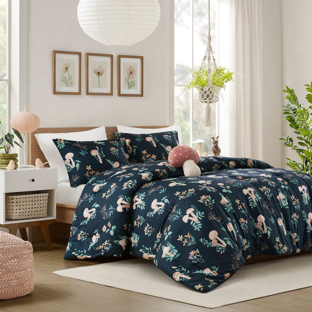 4- Piece Full/Queen Mushroom Garden Comforter Set Media 1