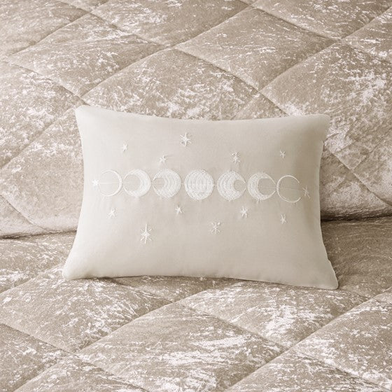 Twin/Twin XL Velvet Comforter Set with Throw Pillow Media 4
