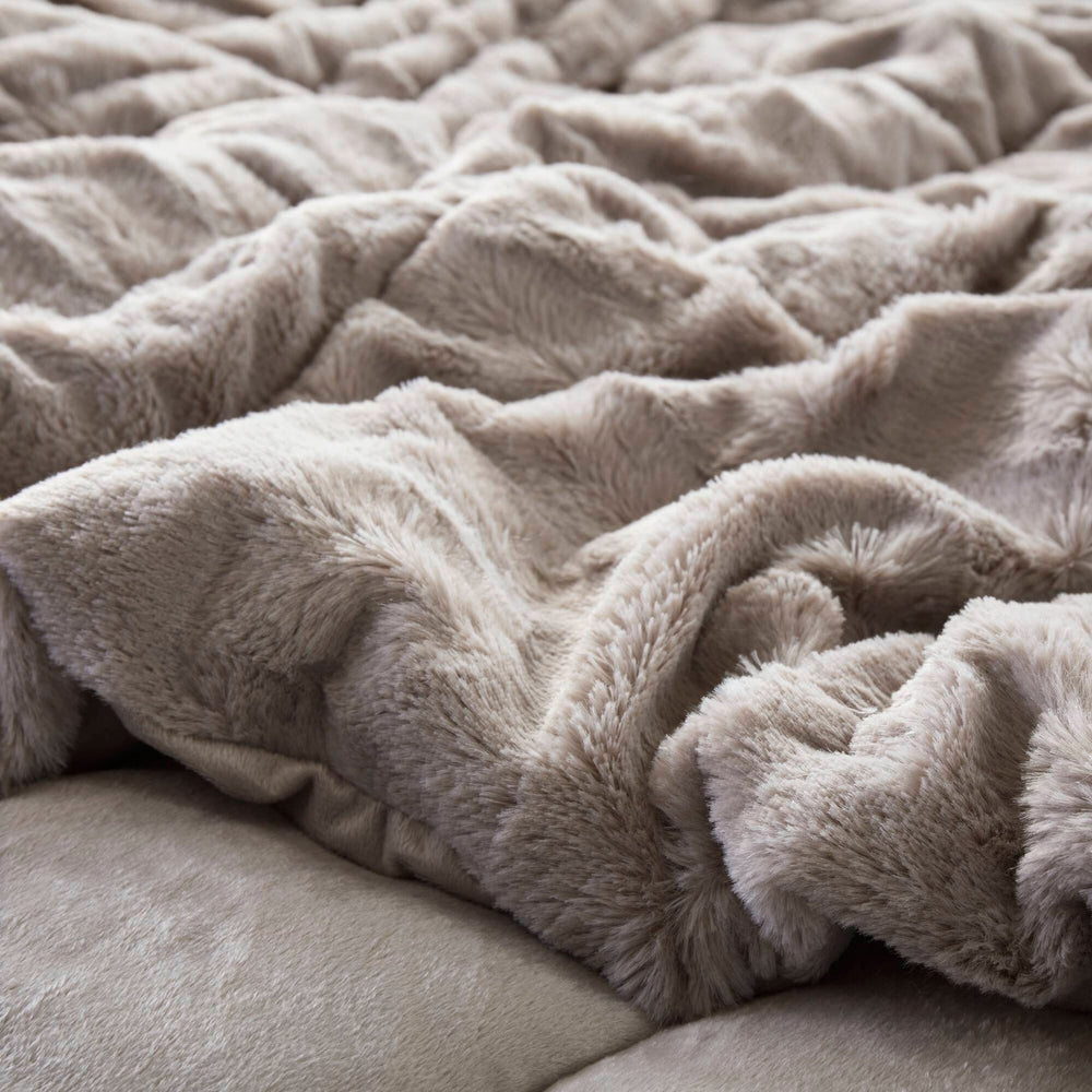2 PCS Twin/Twin XL Solid Faux Fur Comforter Mini Set Gray Media 15