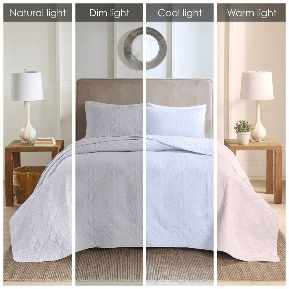 3 Piece Reversible Bedspread Set White Full/Queen Media 8