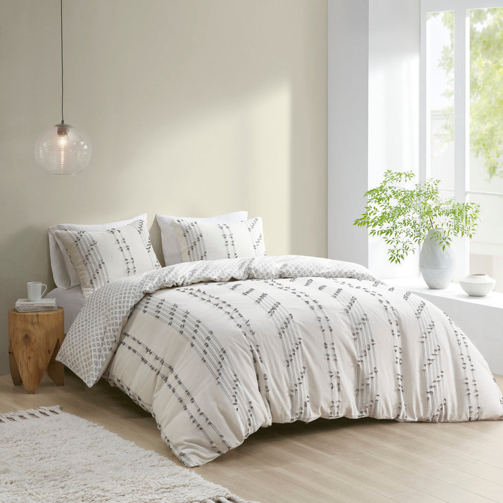 King/Cal King 3 Piece Cotton Jacquard Duvet Cover Set Media 6