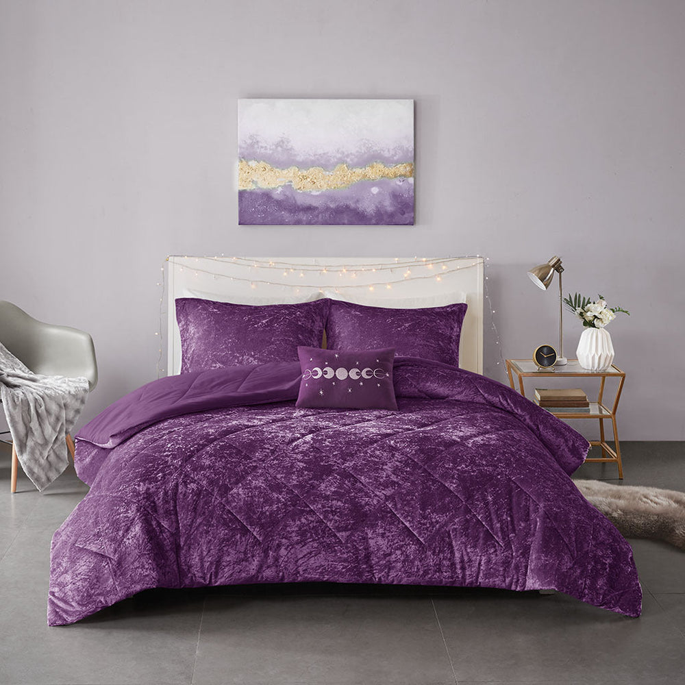 Twin/Twin XL Velvet Comforter Set with Throw Pillow Media 6