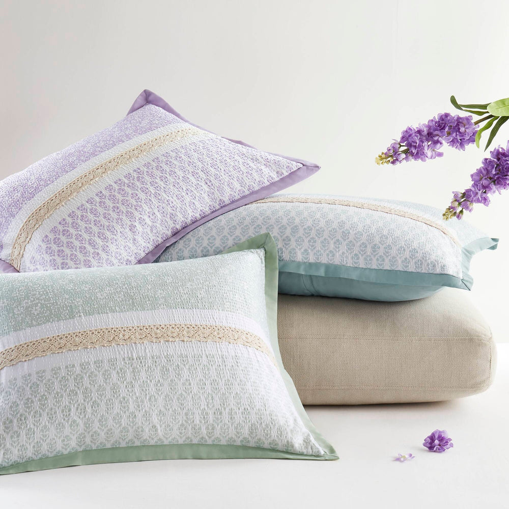 5 PCS King/Cal King Seersucker Comforter Set with Throw Pillows Media 4