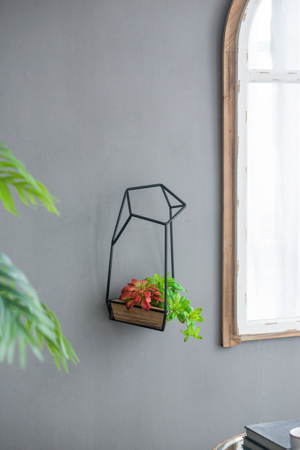 Set of 3 Felix Wall Planter, L:10x10x16.5'  M:8.5x8.5x15.5' S:7x7x13.5' Media 11