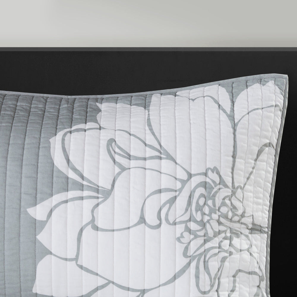 6 Piece Printed Cotton Quilt Set with Throw Pillows Grey/Peach Full/Queen Media 10