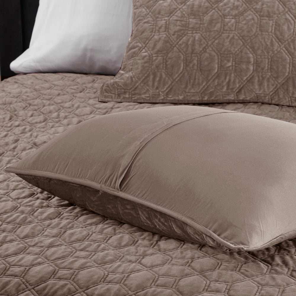 3 Piece Velvet Quilt Set Taupe Full/Queen Media 7