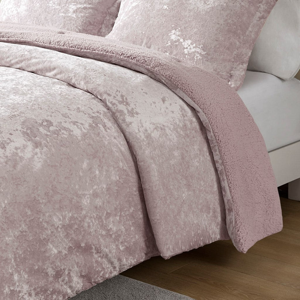 Twin/Twin XL Crushed Velvet Sherpa Reversible Comforter Set Media 3