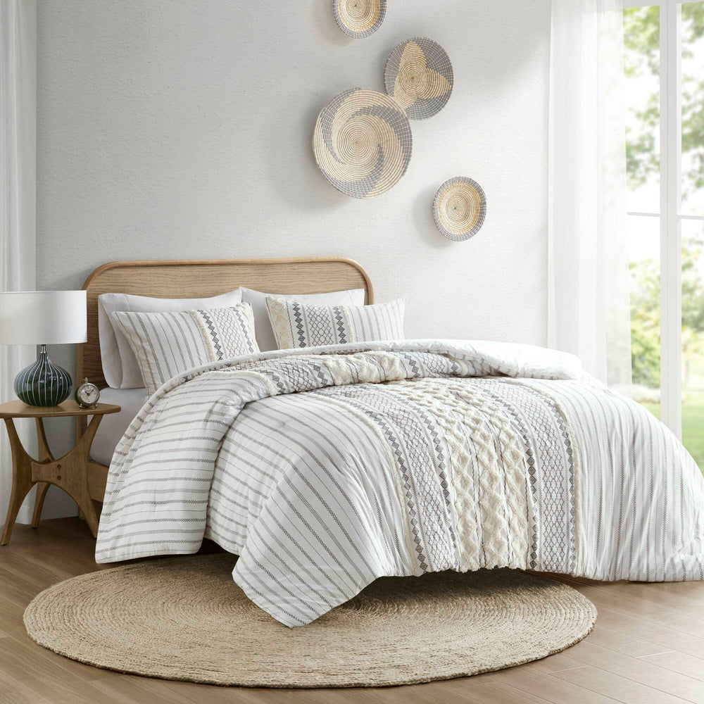 Cotton Printed Comforter Set with Chenille Ivory King/Cal King Media 8