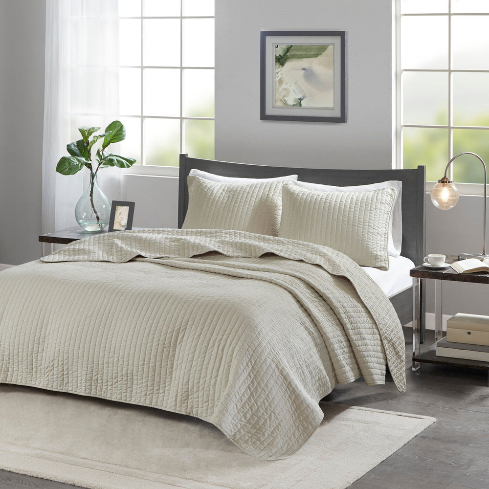 3 Piece Quilt Set Cream Full/Queen Media 1