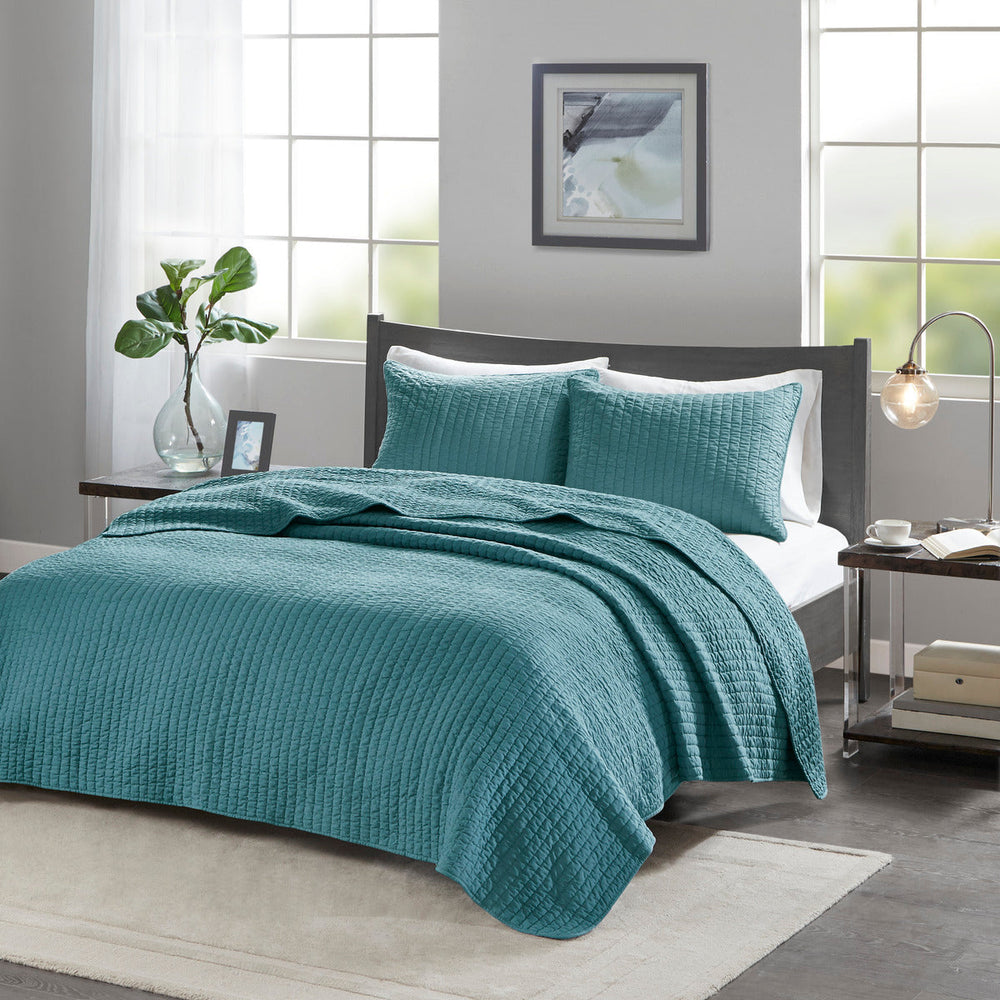 3 Piece Quilt Set Teal King/Cal King Media 1