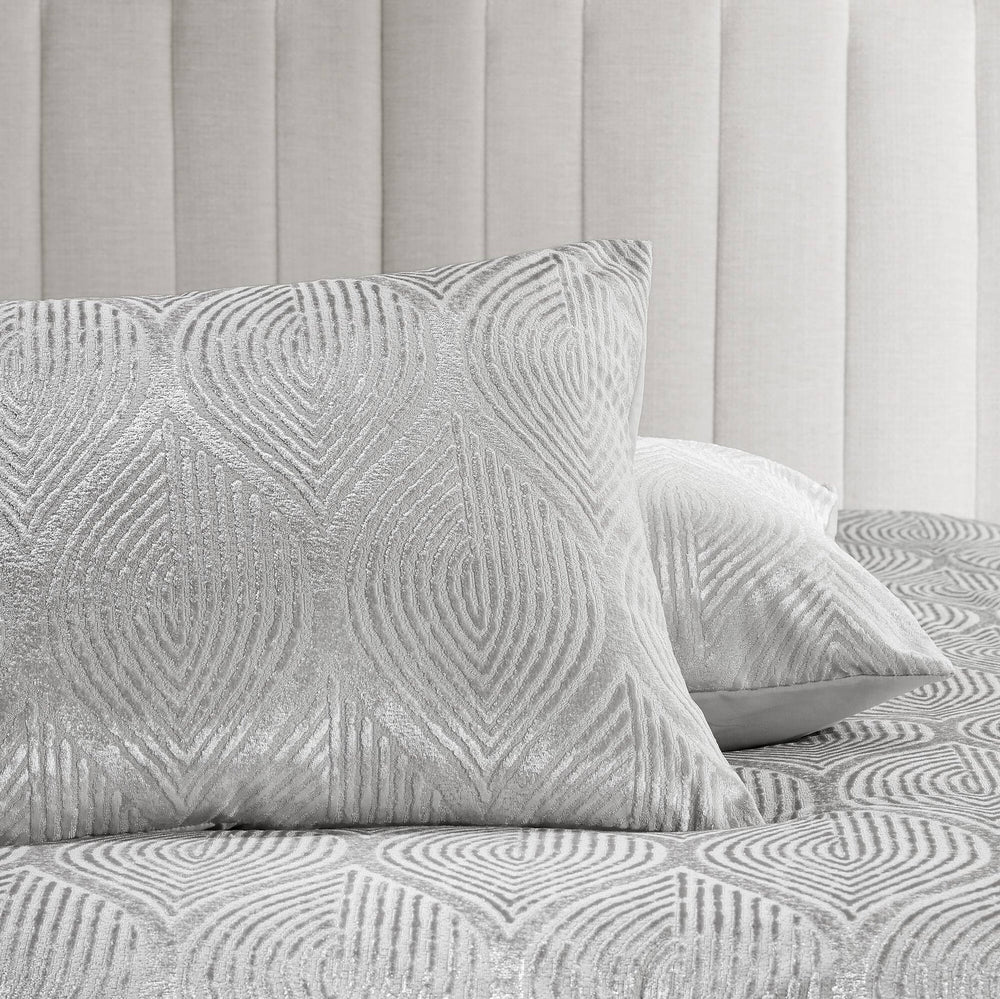 10- Piece Queen Jacquard Comforter Set Media 13