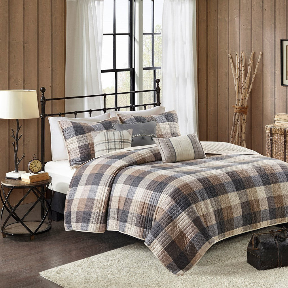6 Piece Printed Herringbone Quilt Set with Throw Pillows Neutral Full/Queen Media 1
