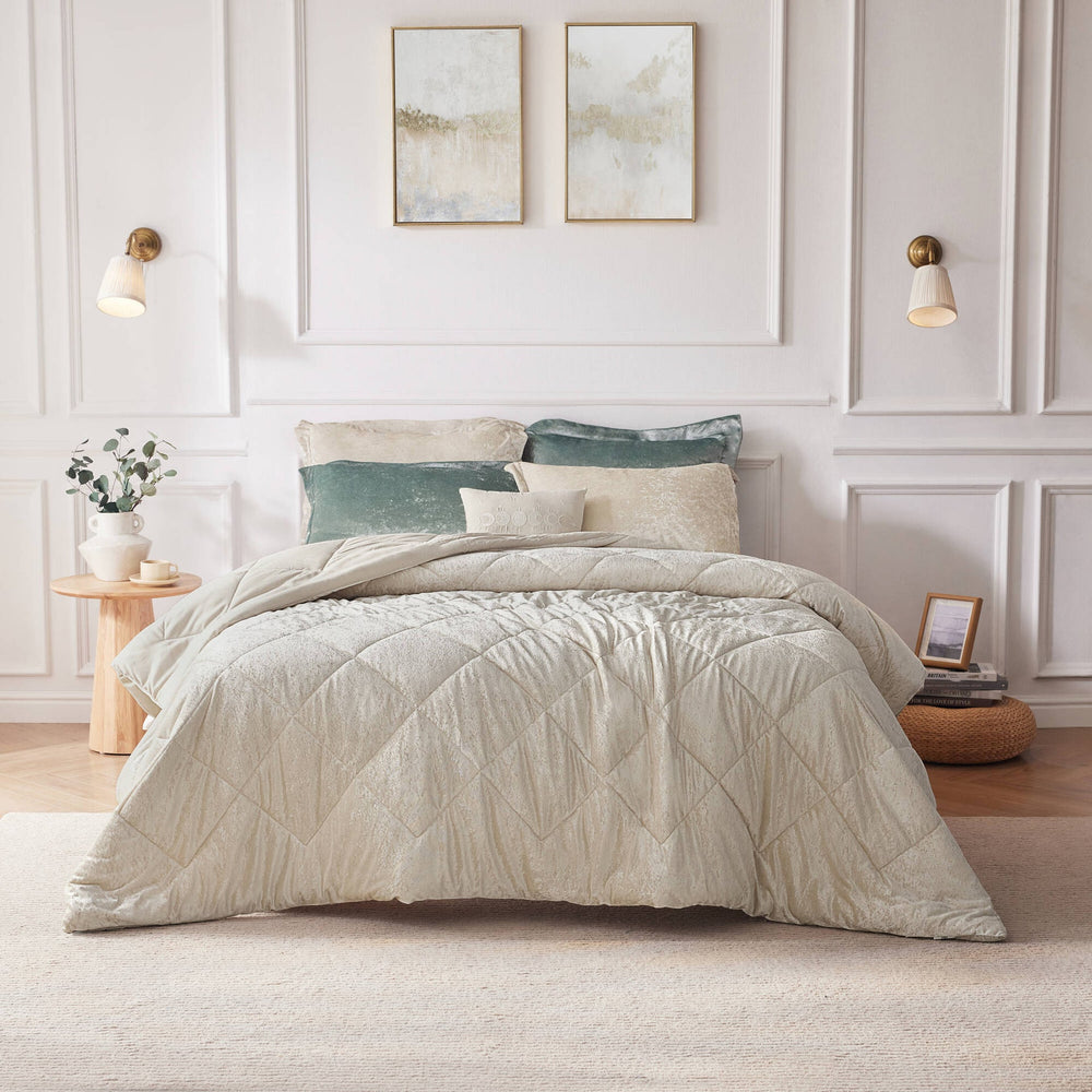 4 PCS King/Cal King Velvet Duvet Cover Set with Throw Pillow Champagne Media 8