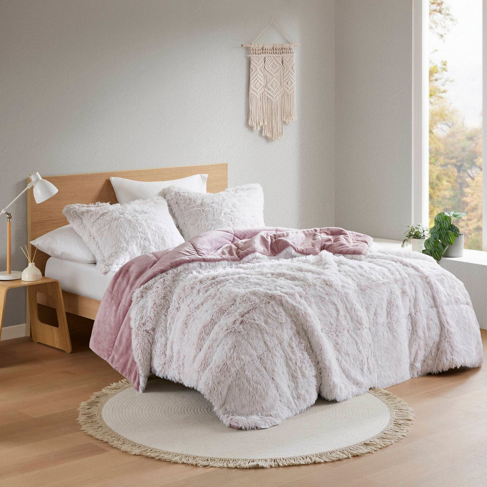 3 PCS Full/Queen Shaggy Faux Fur Comforter Mini Set Pink/White Media 1