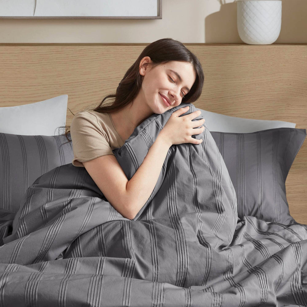 3-Piece Full Woven Striped Duvet Set Media 9